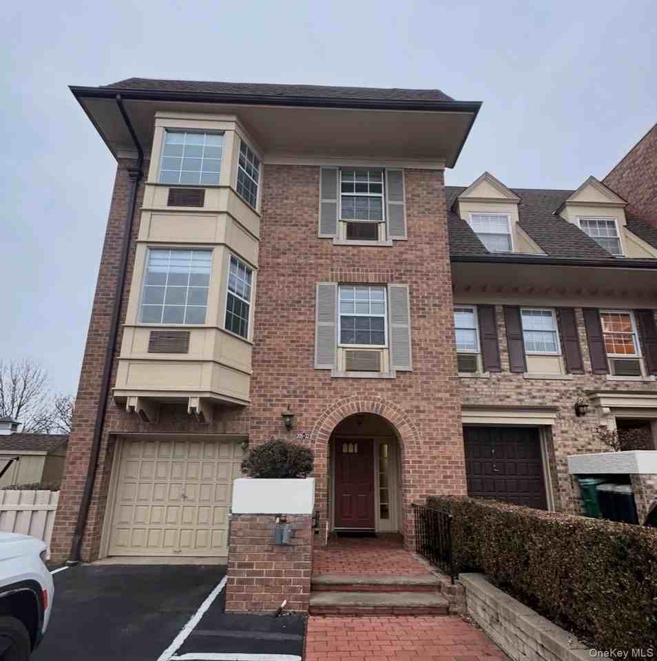 20532 Brian Cres Apt 1 #1 - Photo 2 of 17