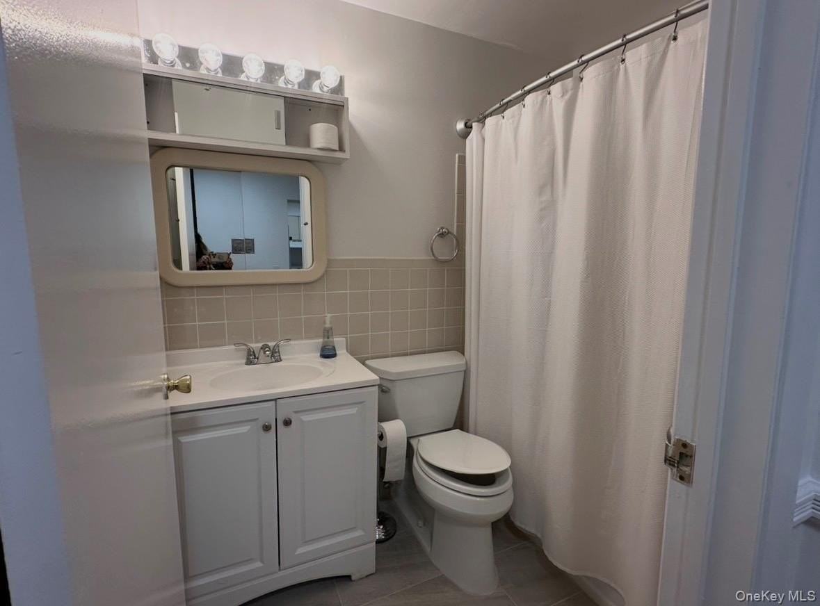 20532 Brian Cres Apt 1 #1 - Photo 7 of 17