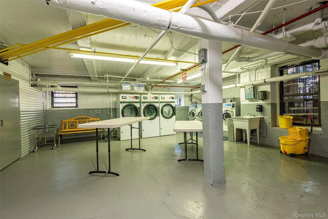 7234 Austin St Apt D4 #D4 - Photo 5 of 17