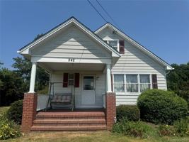 featured image of 242 Deep Hole Rd