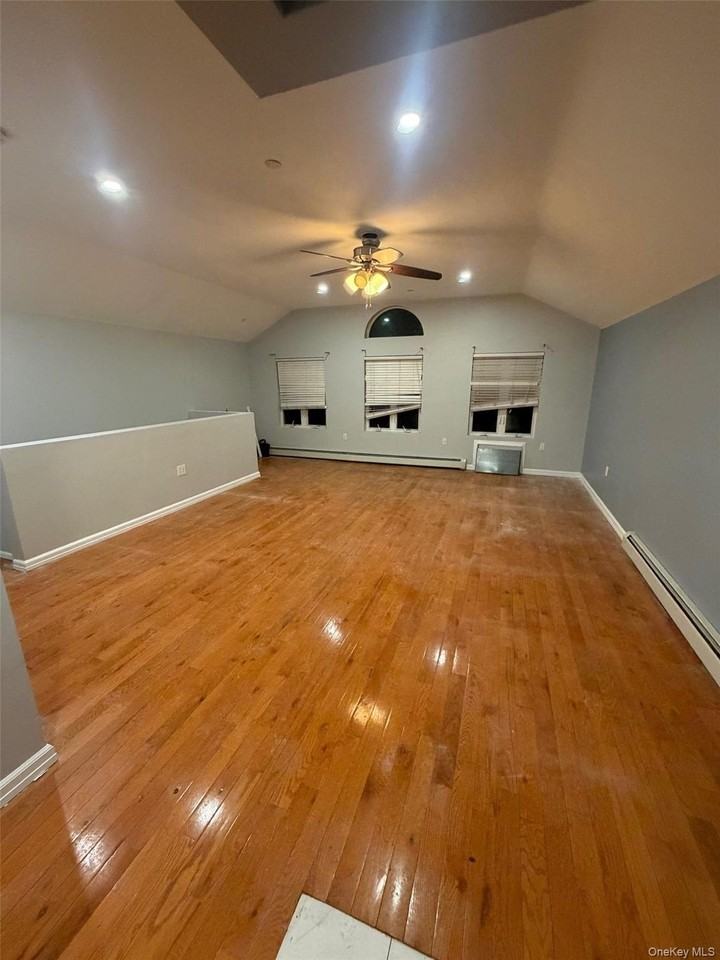 14736 Springfield Ln Unit 1 #1 - Photo 4 of 11