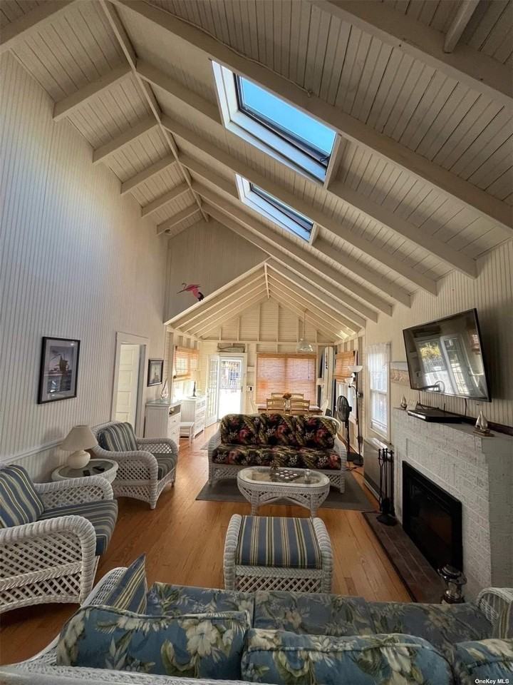 760 Ocean Breeze Walk - Photo 3 of 13