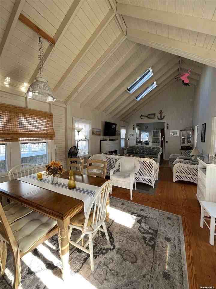 760 Ocean Breeze Walk - Photo 4 of 13