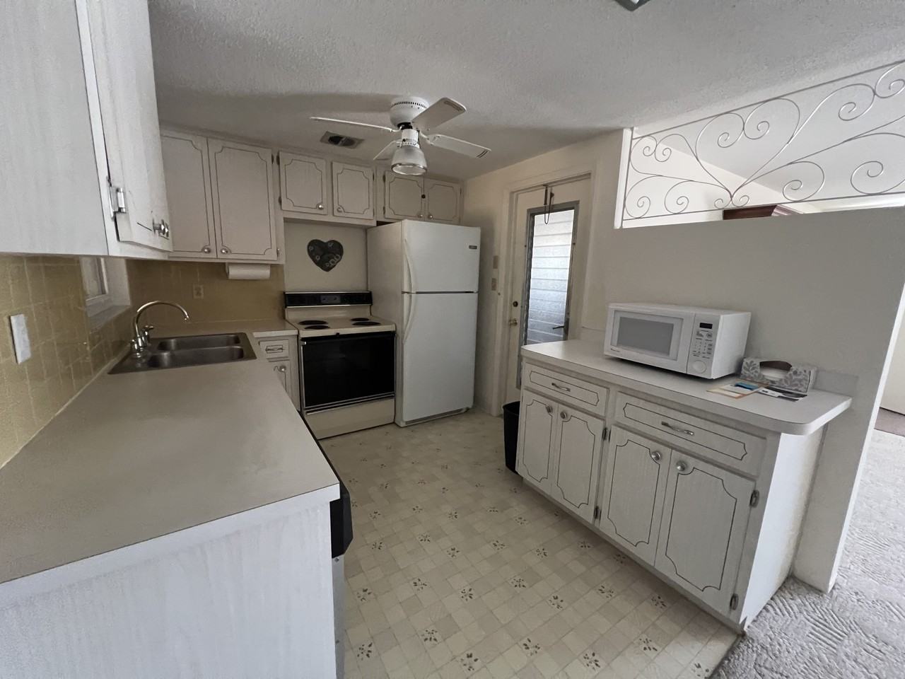 Laburnum Dr #1 - Photo 5 of 17