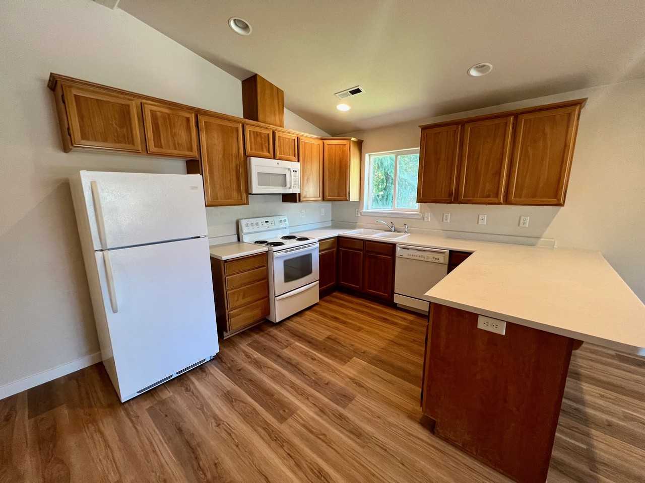 2524 Parkwood Village Ln #1 - Photo 4 of 26