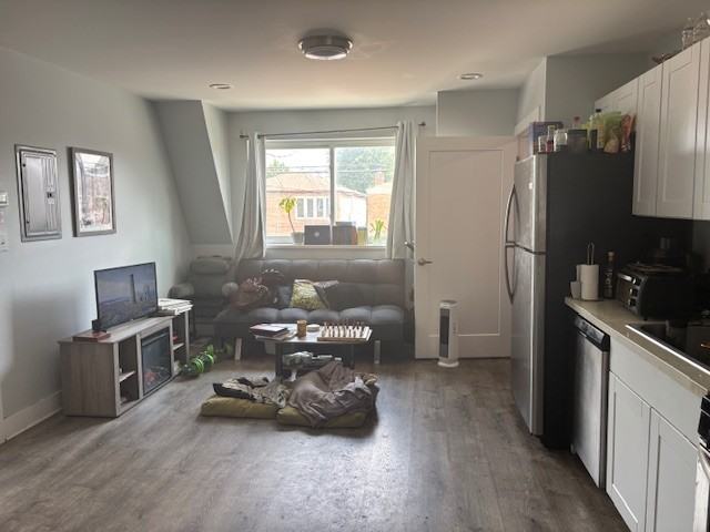 5637 West 63rd Street - Coach House #CH2 - Photo 3 of 17