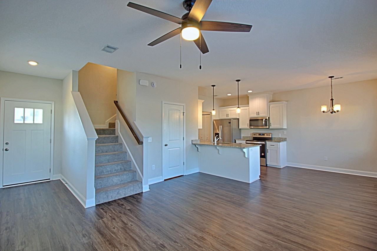 681 Abode Ave #1 - Photo 3 of 32