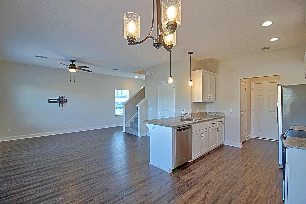 681 Abode Ave #1 - Photo 4 of 32