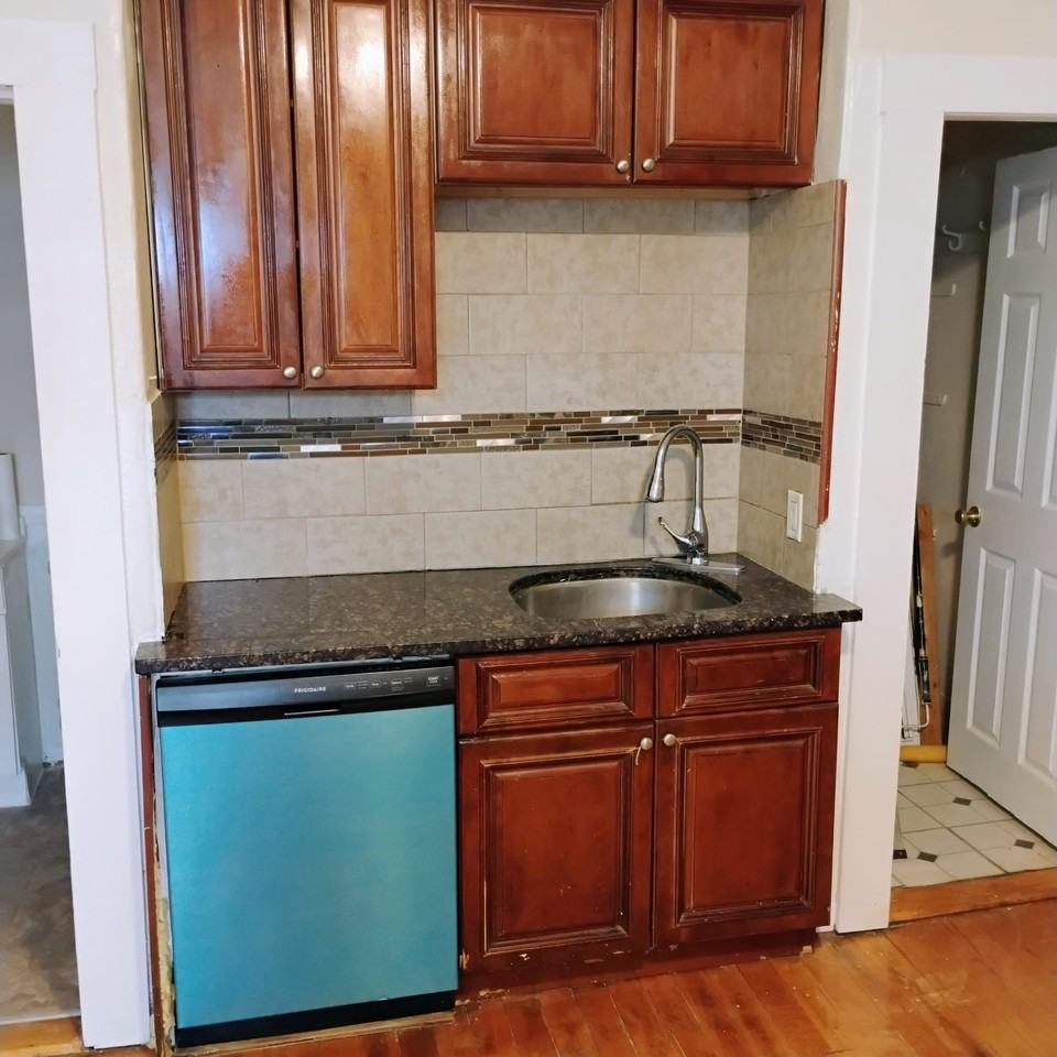 107 Ames StUnit 4 #4 - Photo 2 of 10