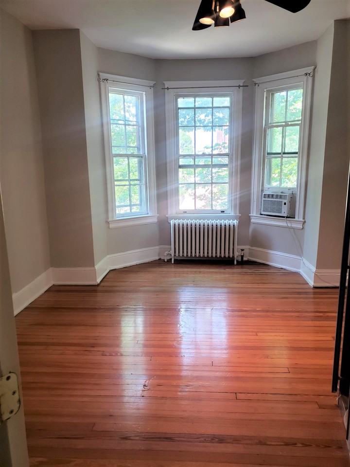 634 N Carolina Ave Se #3 - Photo 7 of 12