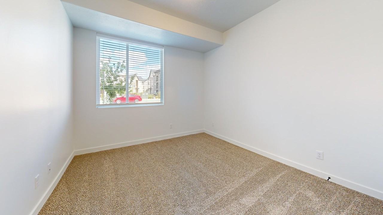 1126 W 250 S #304 - Photo 7 of 10