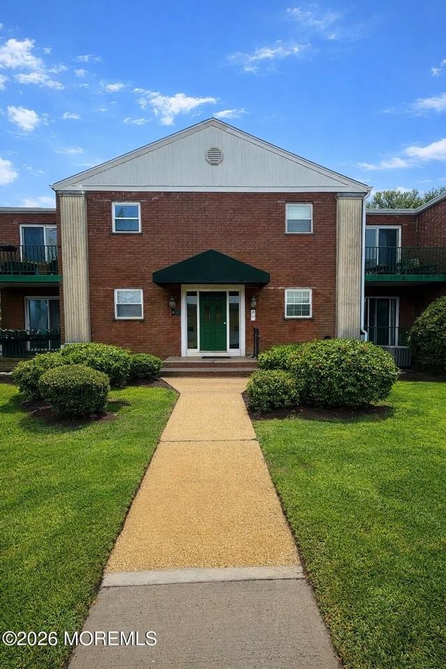 65 Cedar Ave #B2