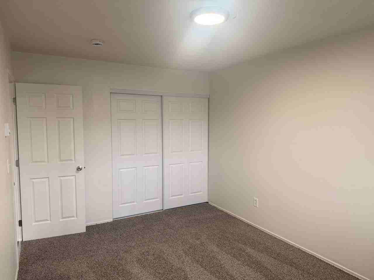 S815 - Star Apartments - Photo 6 of 32