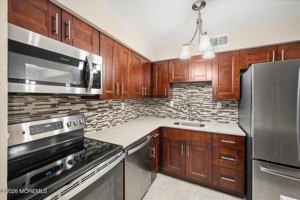 featured image of 203 Wellington Pl