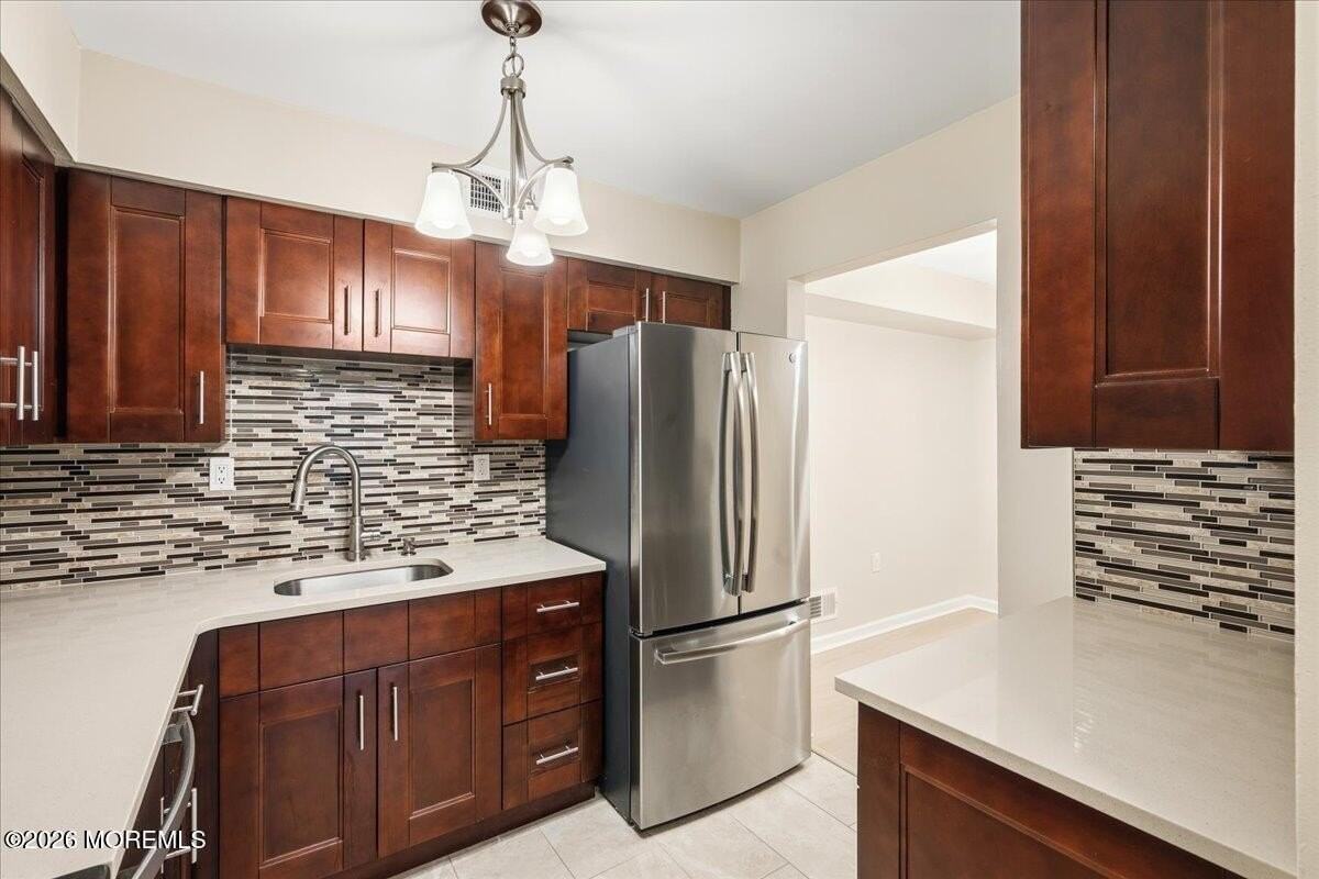 203 Wellington Pl - Photo 4 of 30