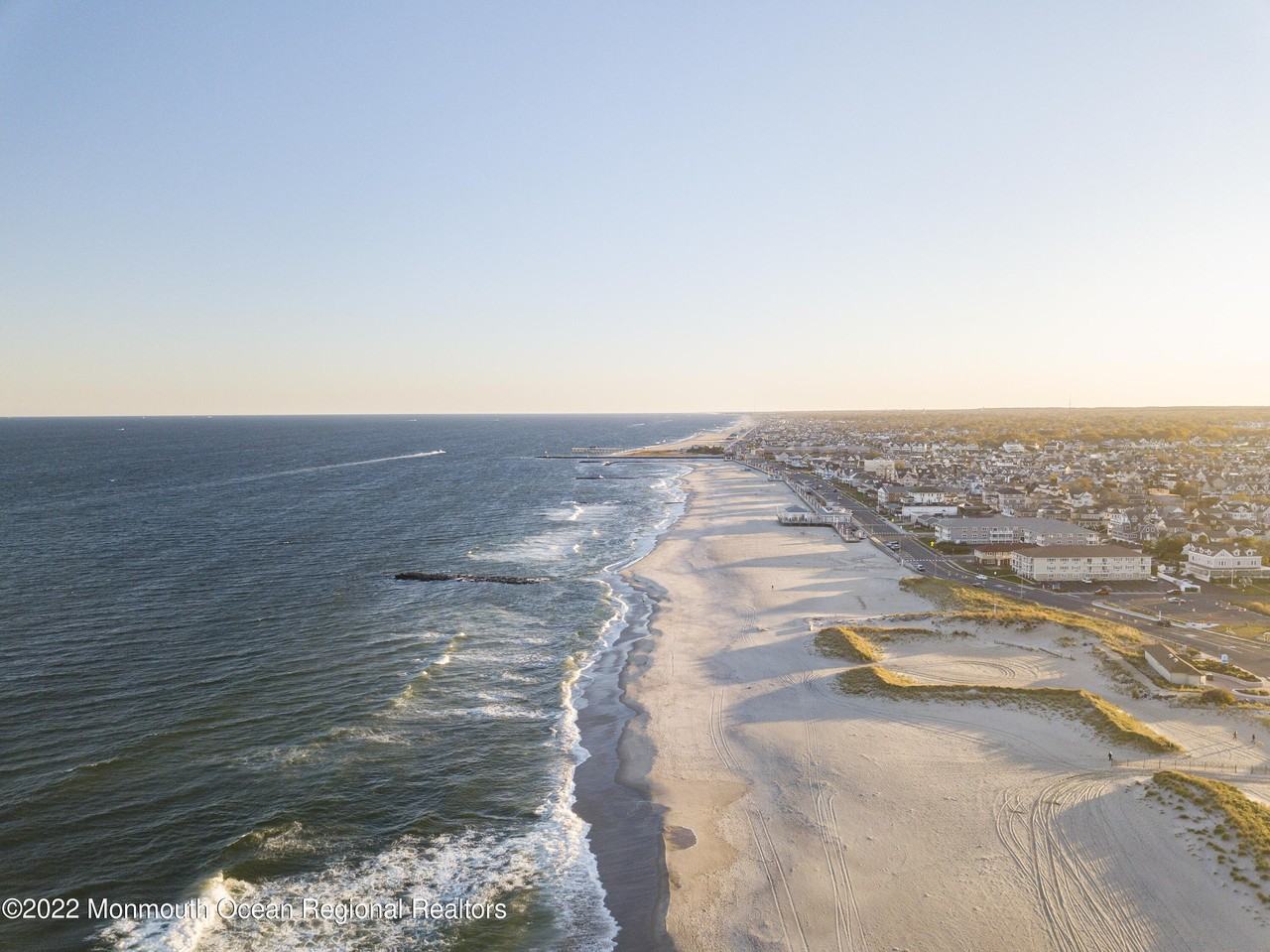 606 3rd Ave - Photo 3 of 36