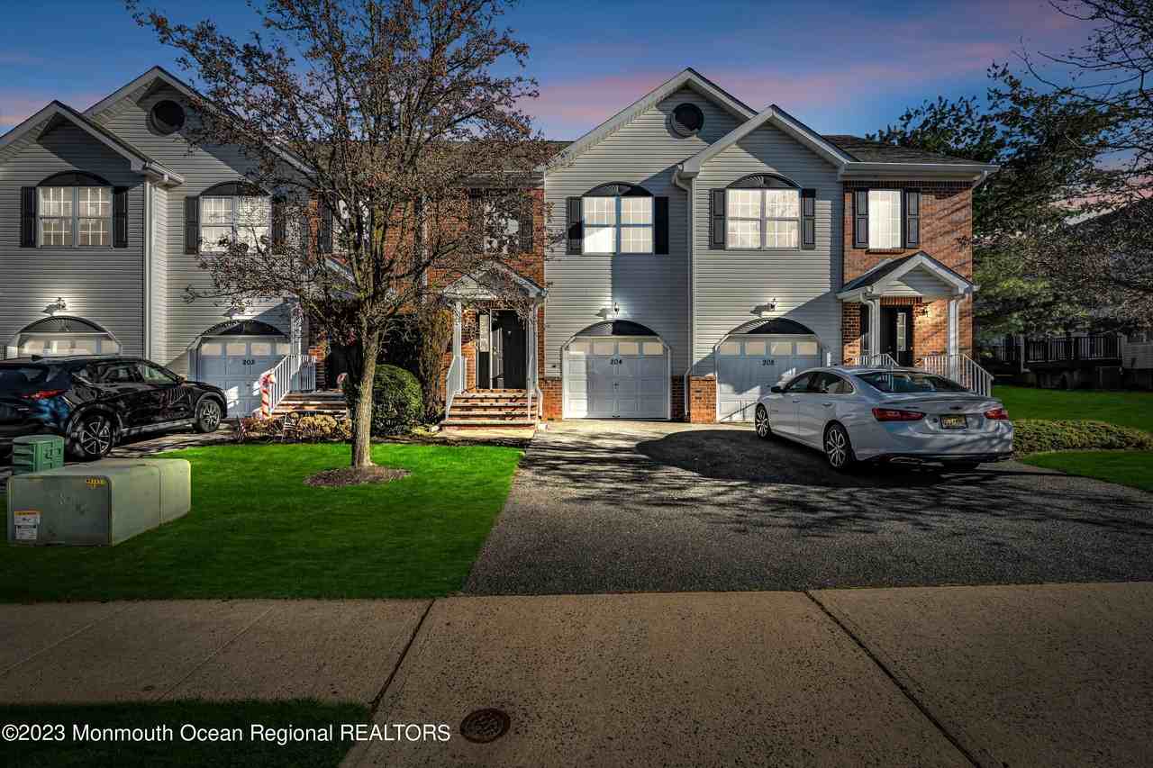 204 Finch Ct - Photo 2 of 32