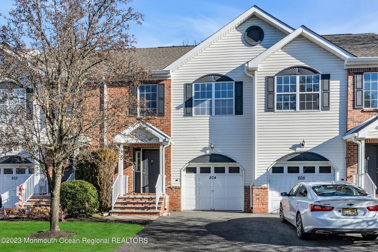 204 Finch Ct - Photo 3 of 32