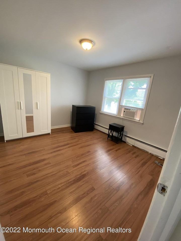 9 Howland Ave #2 - Photo 5 of 8