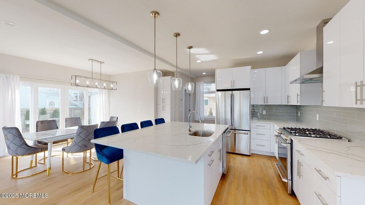 1 Howland Ave - Photo 5 of 22