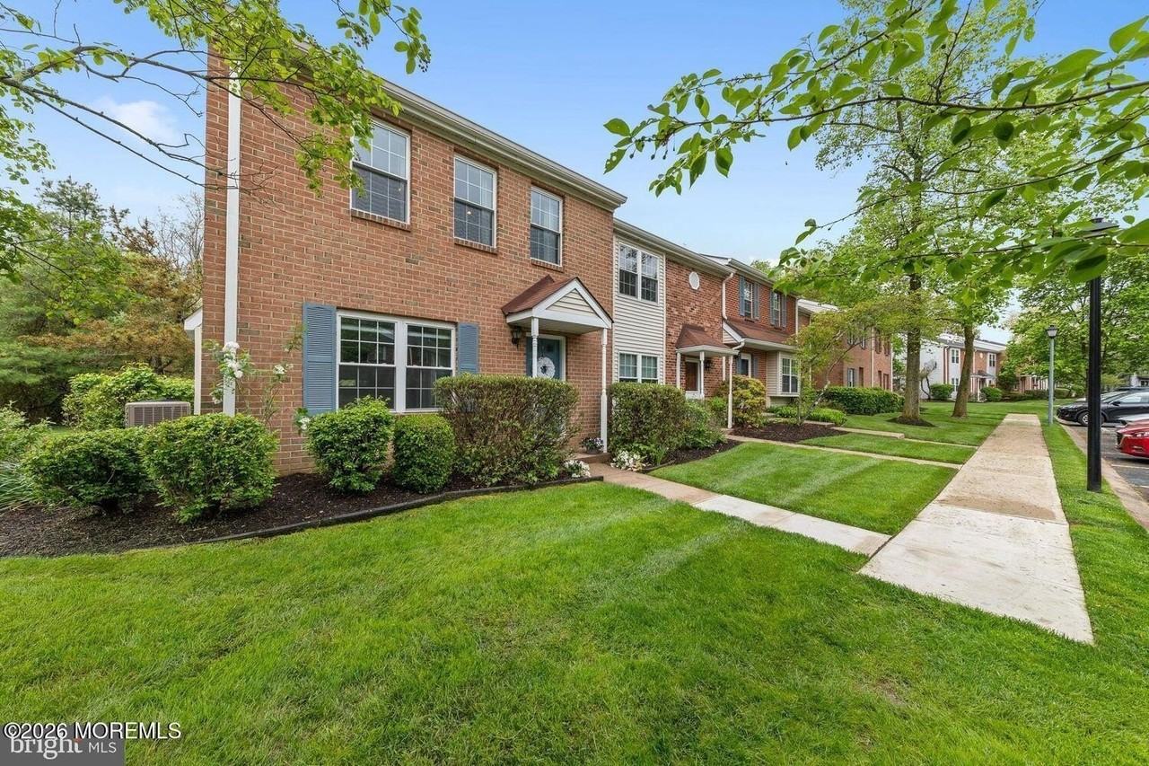 41 Quince Ct - Photo 2 of 33