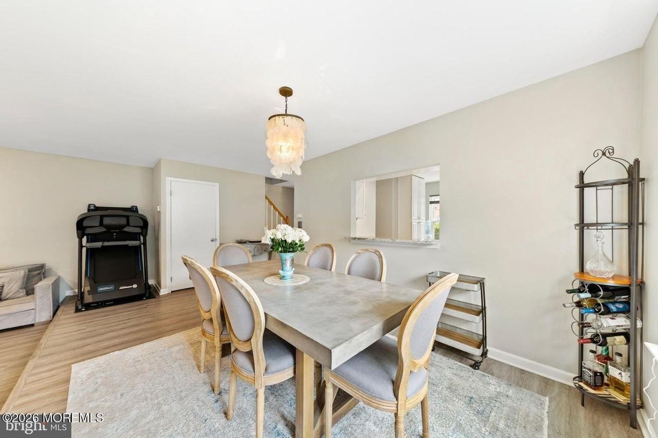 41 Quince Ct - Photo 4 of 33