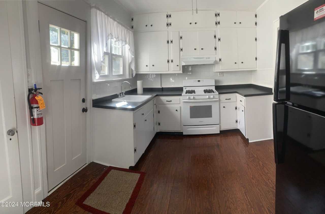 16 Norwood Ct - Photo 4 of 10