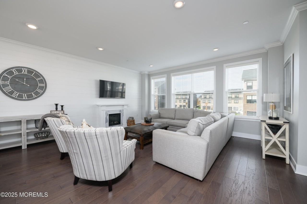 26 Kelly Way - Photo 4 of 33