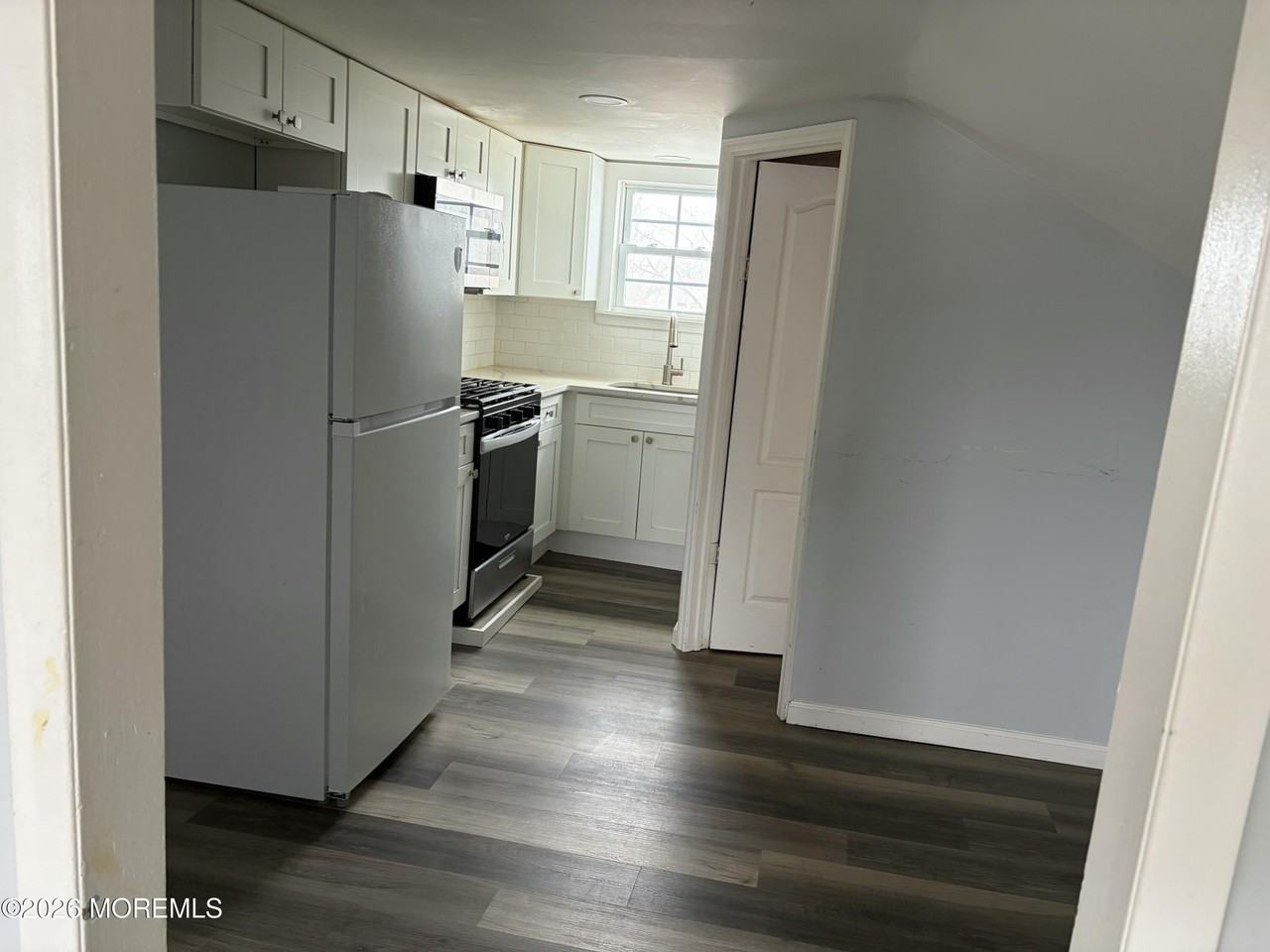 707 Florence Ave - Photo 3 of 8