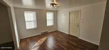 featured image of 402 Green St W