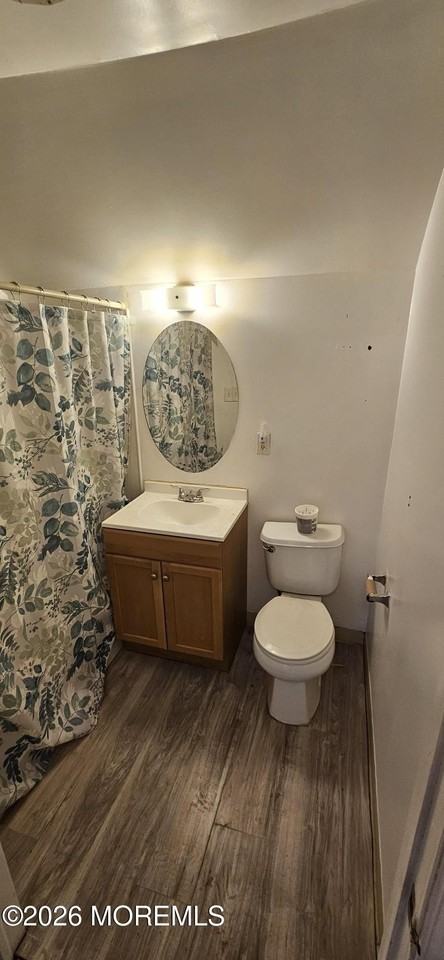 402 Green St W - Photo 5 of 13