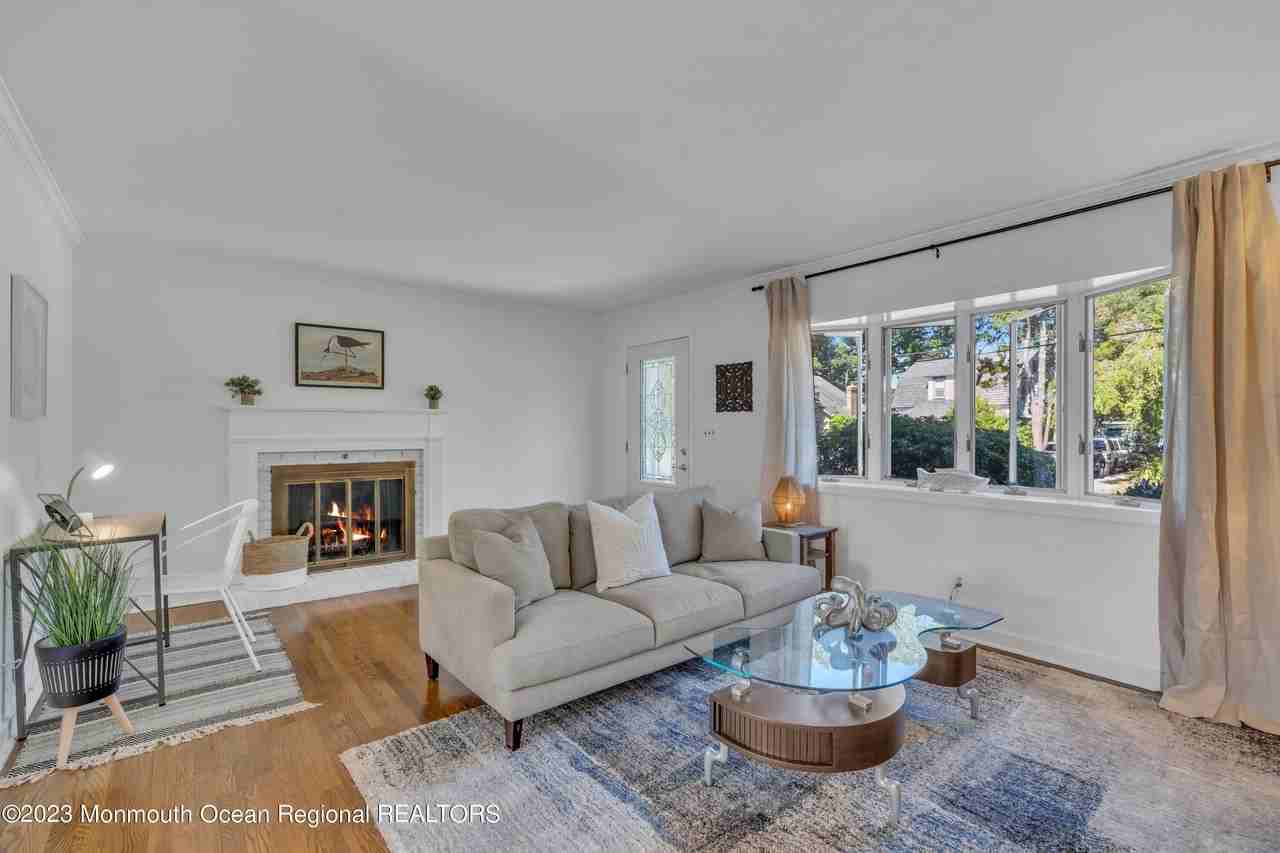 608 Brielle Ave - Photo 4 of 50