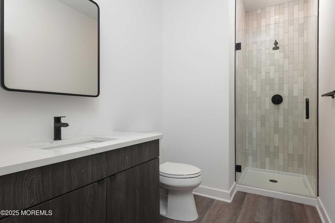 6 W End Ct Unit 201 #201 - Photo 4 of 8