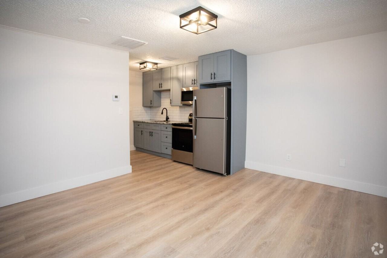 The Grande @ Gainesville - Photo 2 of 10