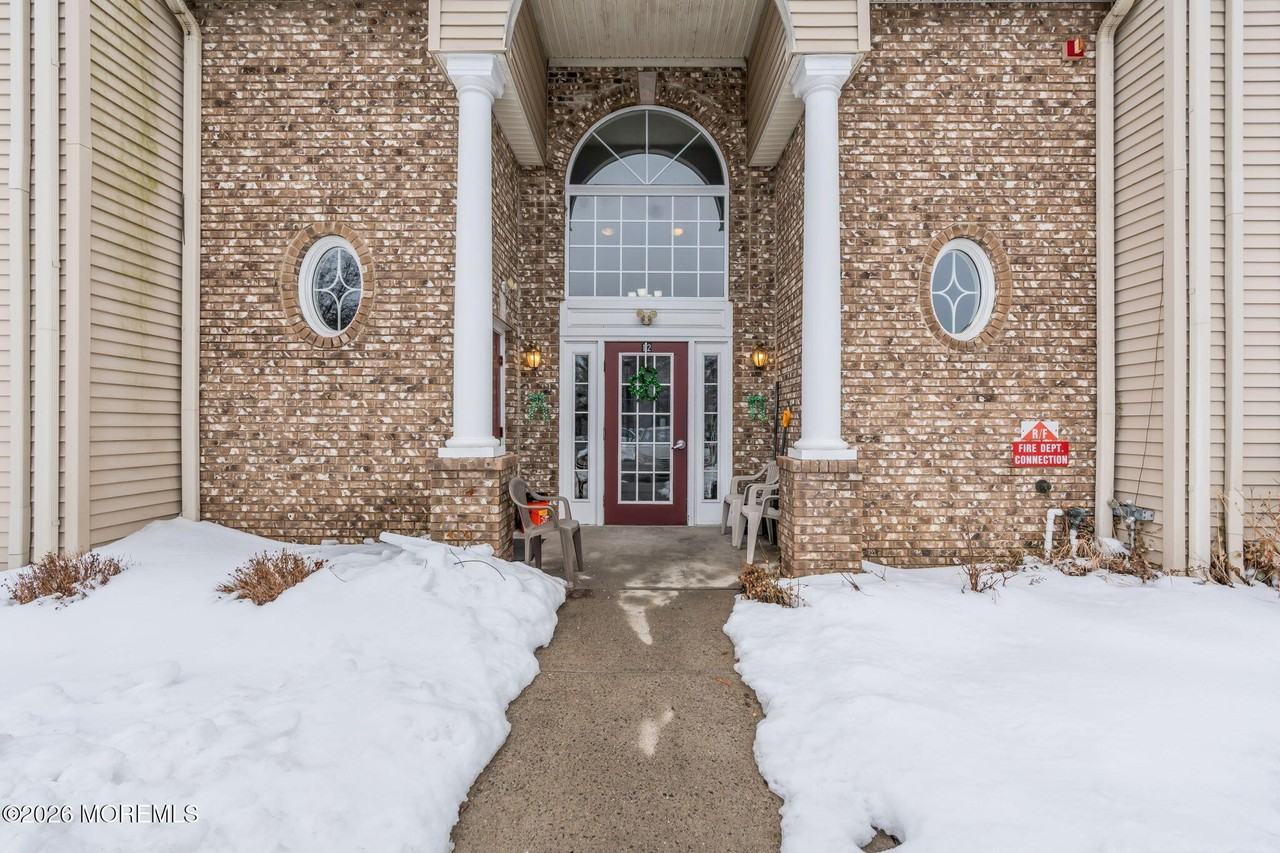 12 High Pointe Way - Photo 2 of 31