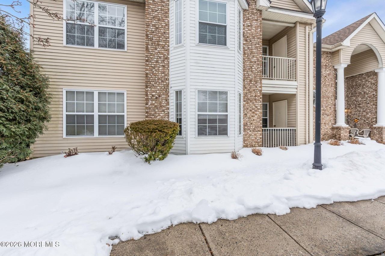 12 High Pointe Way - Photo 4 of 31