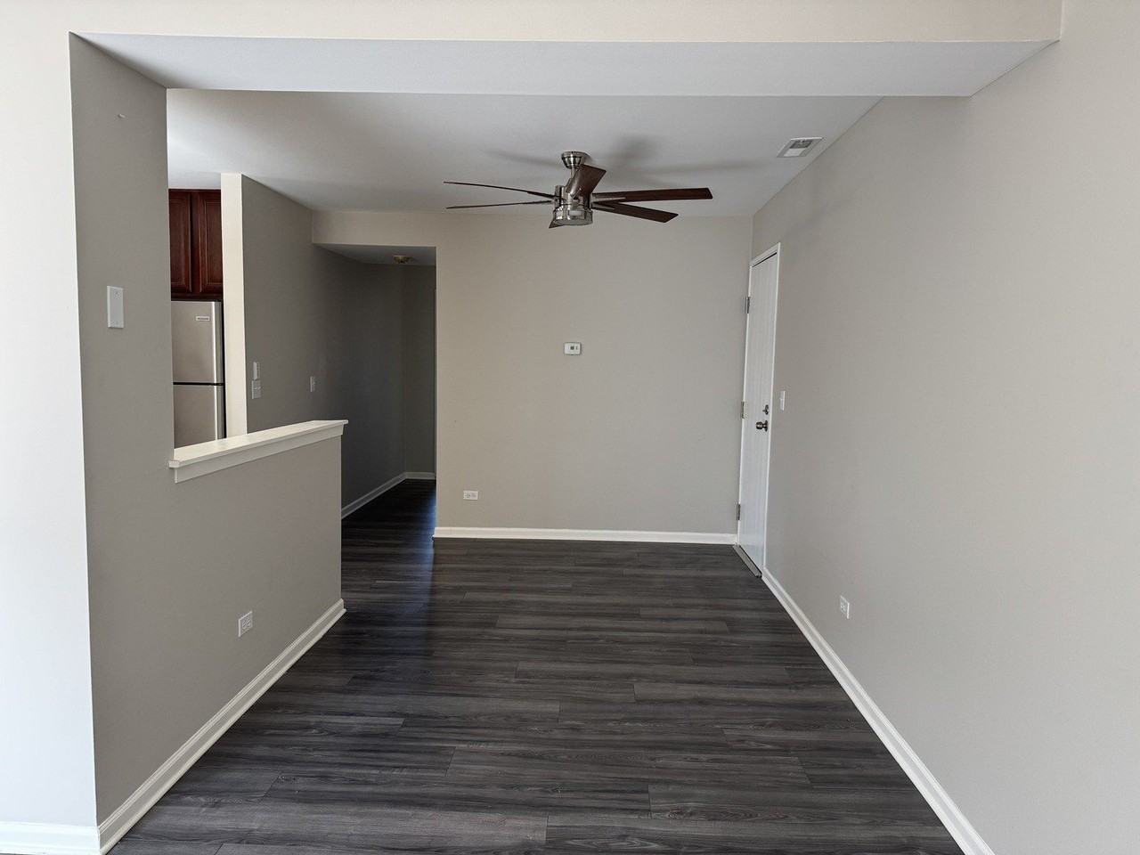 2220 Abbeywood Dr Apt B #B - Photo 4 of 15