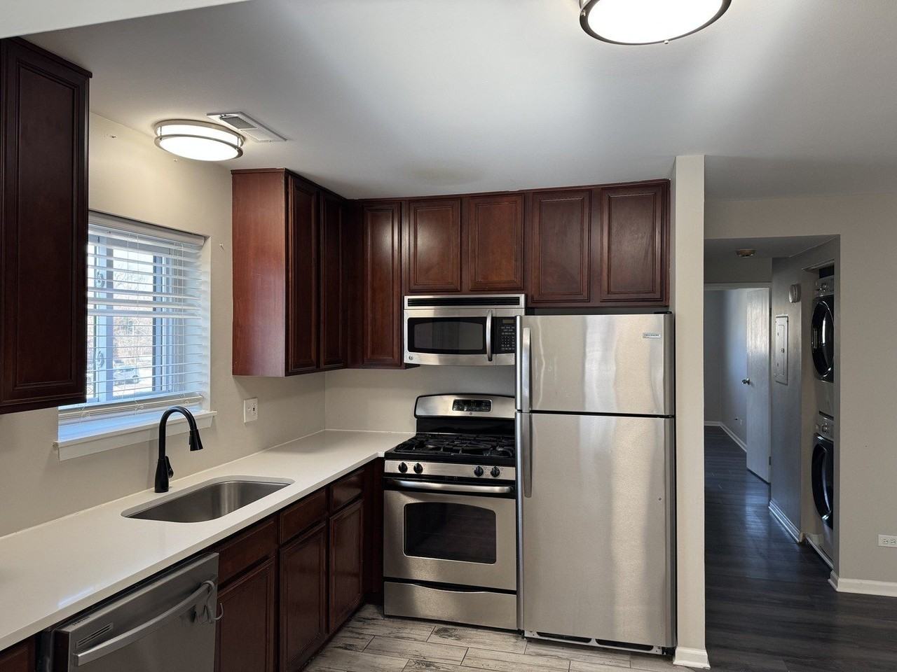 2220 Abbeywood Dr Apt B #B - Photo 7 of 15