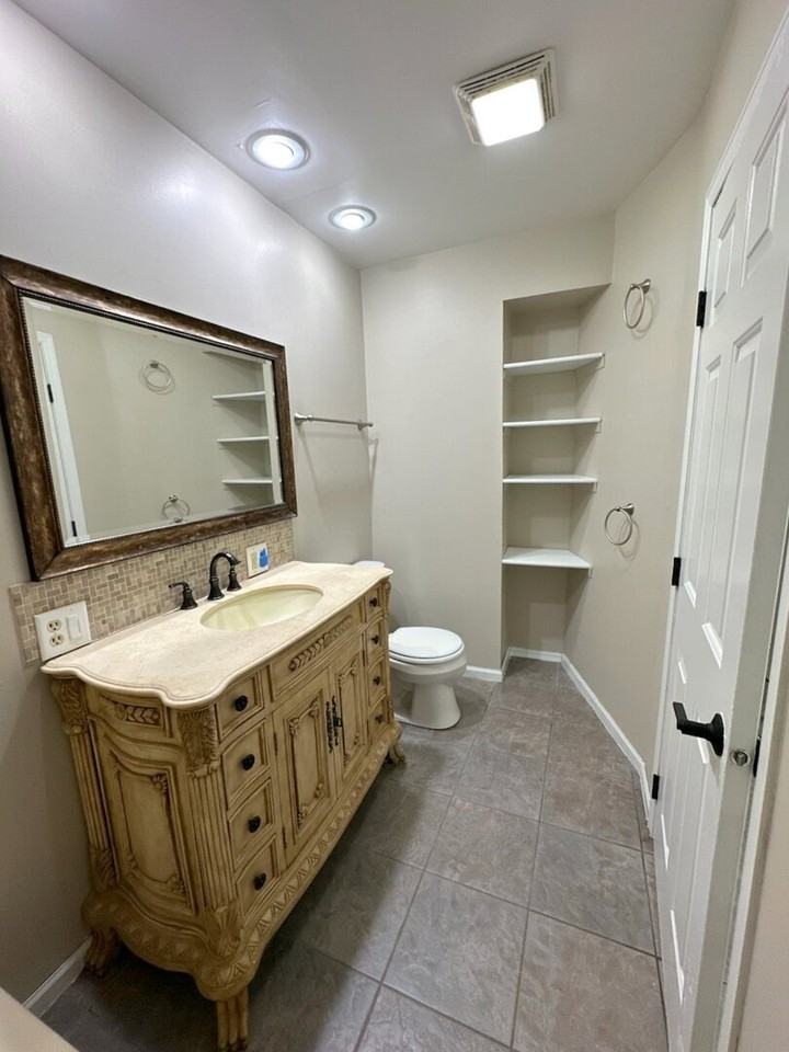 17 W Crystal Lake Ave Unit 17 #17 - Photo 6 of 13