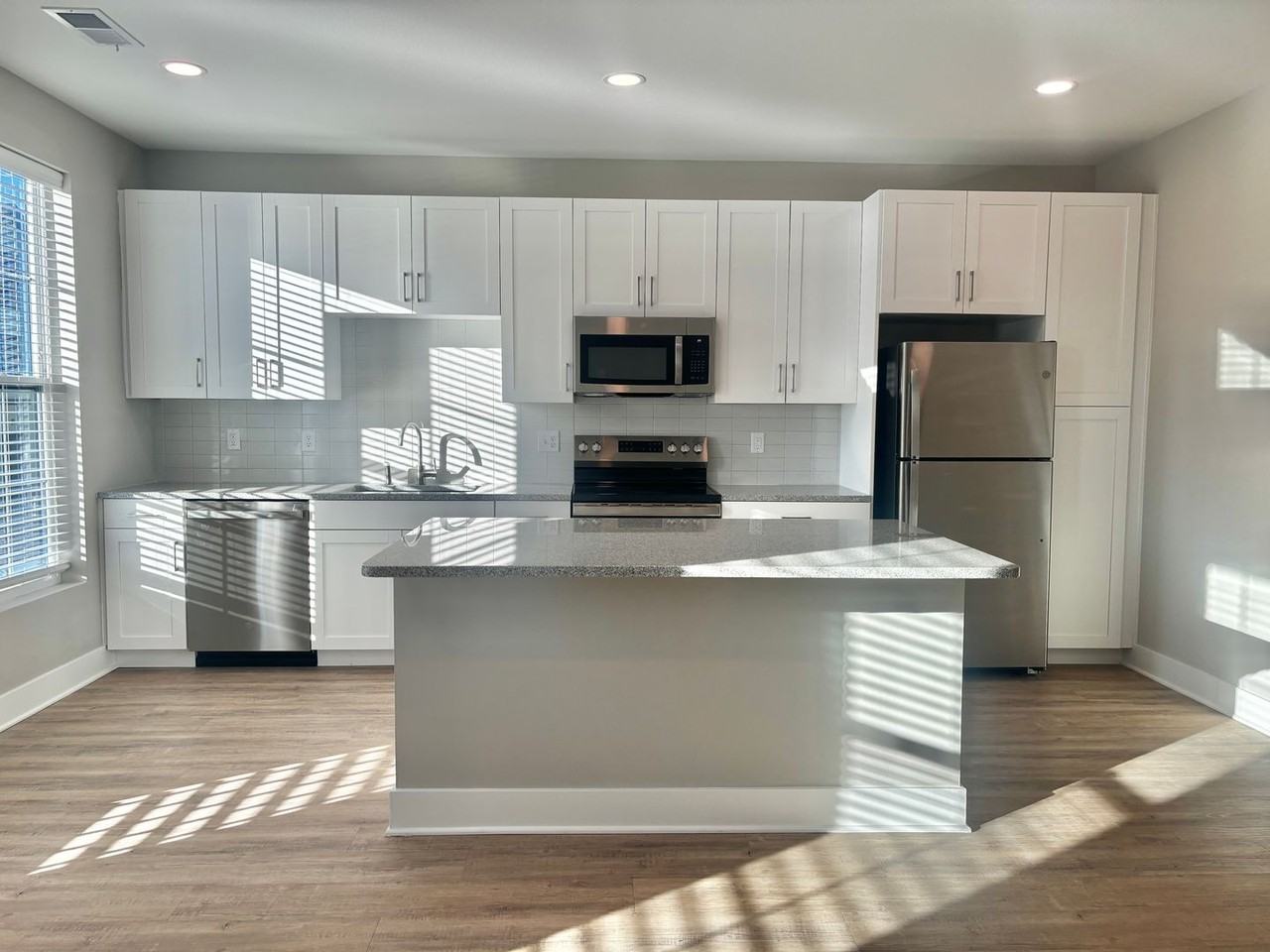Mission Flats Apartments - Photo 3 of 50