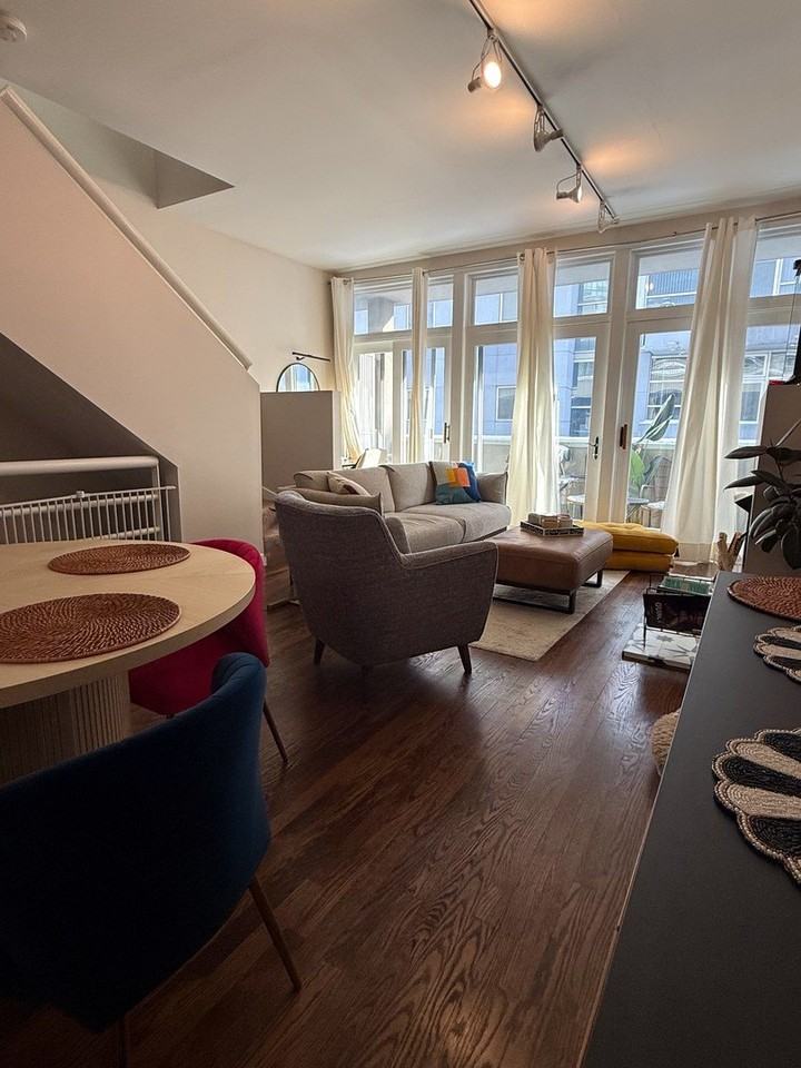 943 W Huron St Unit E #E - Photo 7 of 22