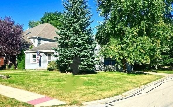 1106 N Main St - Photo 2 of 10