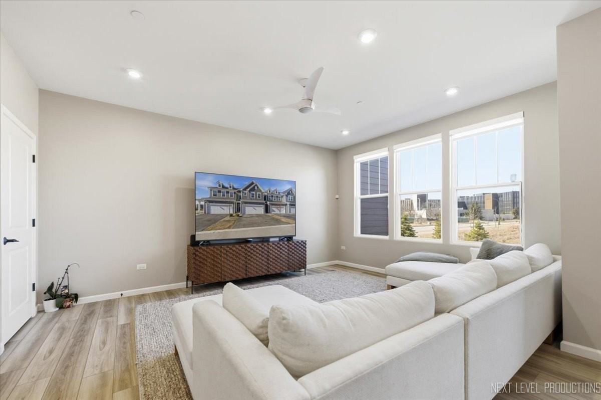 2132 Weatherbee Ln - Photo 5 of 23