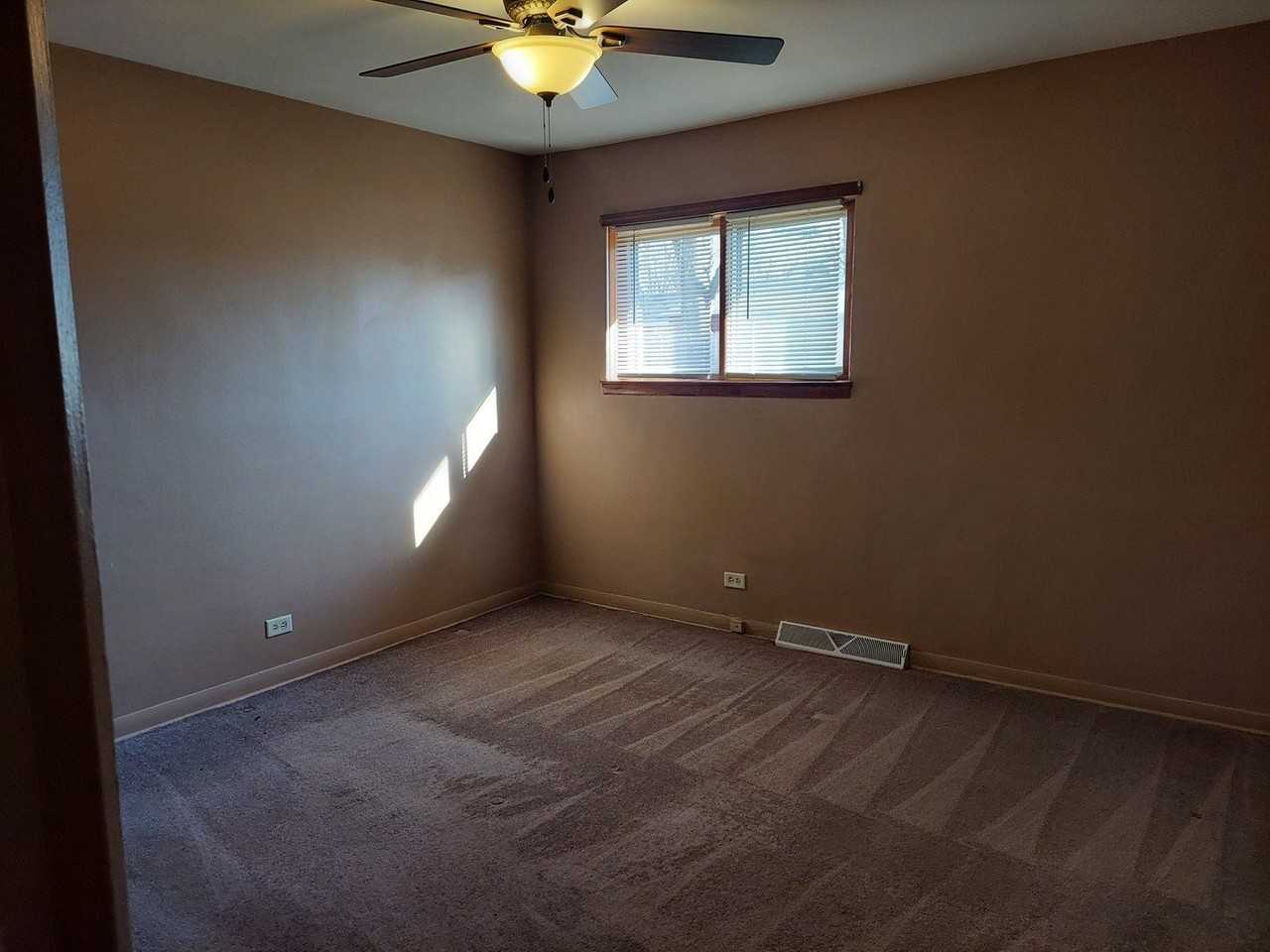 711 S West St Apt 4 #4 - Photo 5 of 9