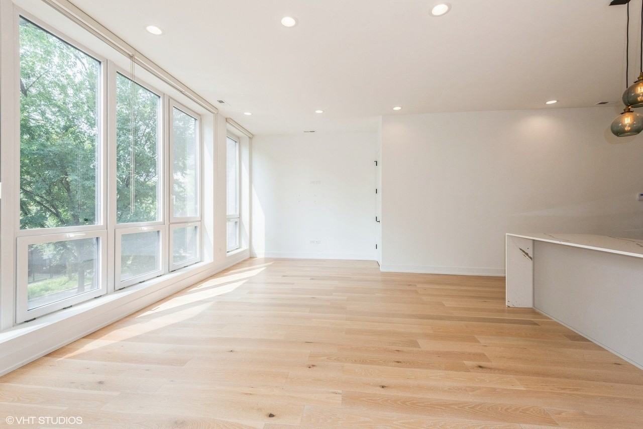 2614 W Cortez St Unit 2 #2 - Photo 3 of 15