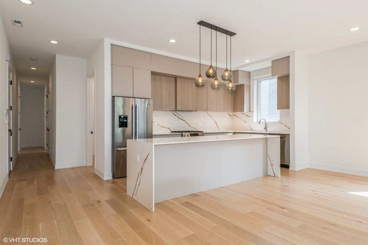 2614 W Cortez St Unit 2 #2 - Photo 4 of 15