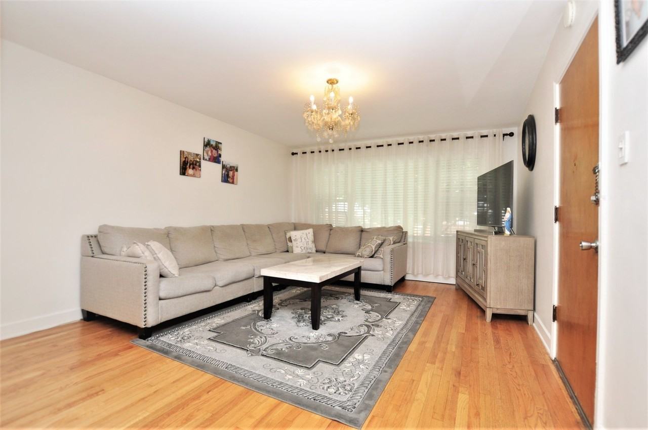 2639 W Balmoral Ave Unit 2w #2W - Photo 3 of 16