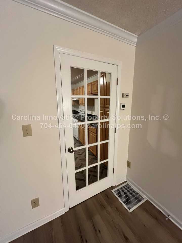 4535 Dawnwood Dr #1 - Photo 7 of 30