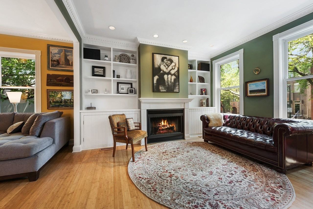 1519 N Elk Grove Ave Unit 2 #2 - Photo 4 of 20