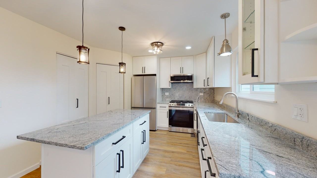 1913 Barnhill Dr - Photo 6 of 29